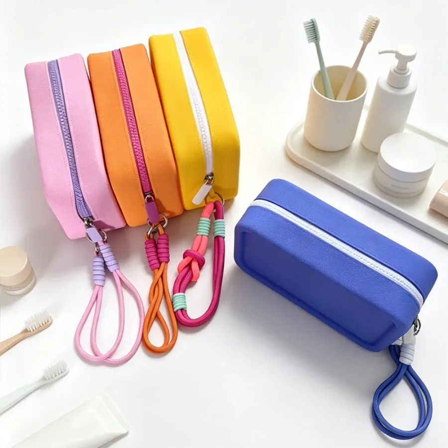 sac de rangement en silicone pour cosmétiques avec cordon de poignet tressé, sacs à cosmétiques portables avec cordon, sacs à cosmétiques étanches à fermeture éclair, sac à rouge à lèvres