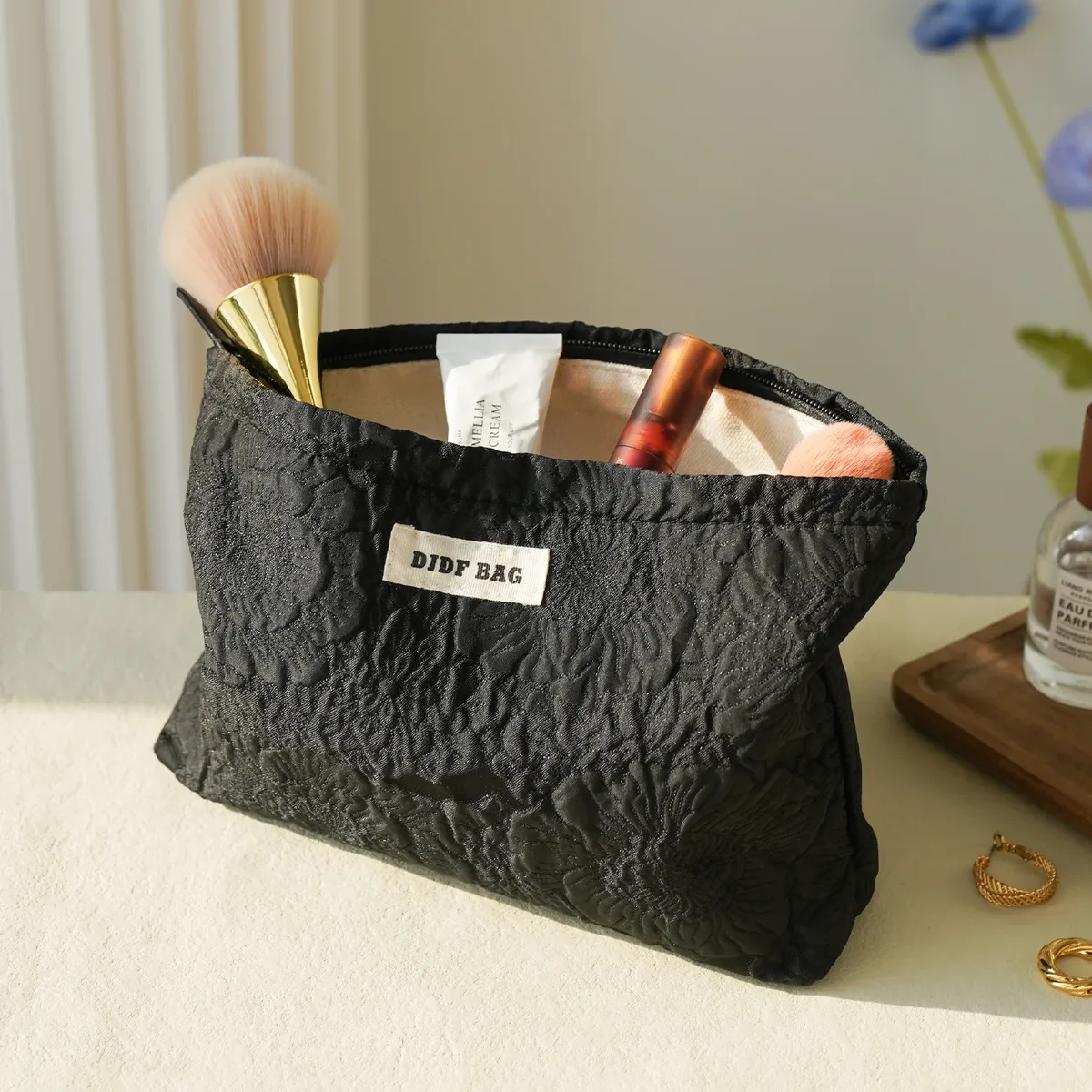sac à cosmétiques en relief rose noir pour femmes, sac de voyage portable, sac de rangement de changement de cosmétiques de grande capacité, pochette de banlieue