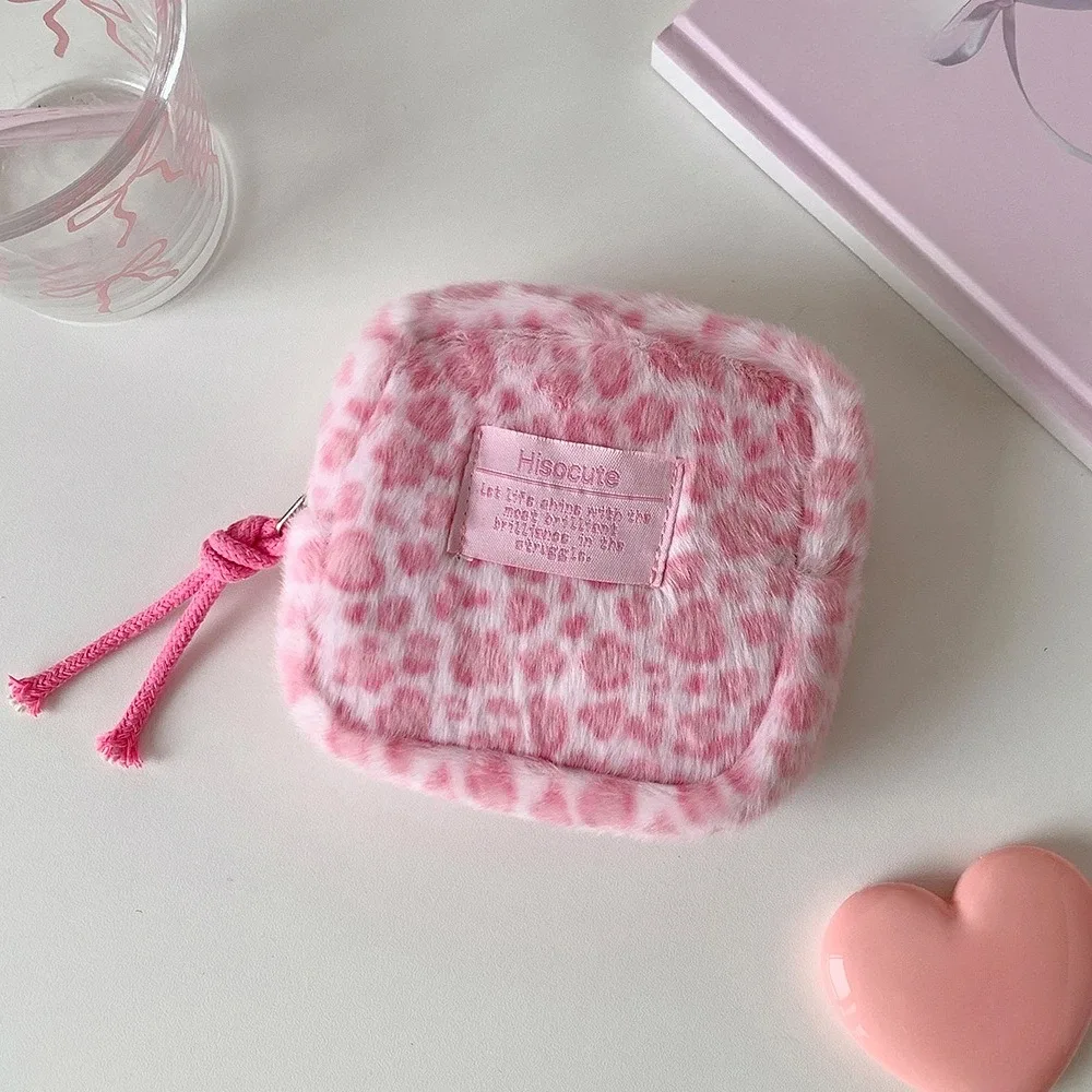 pochette cosmétique carrée en peluche à imprimé léopard, sac portable pour serviettes hygiéniques, petite trousse de maquillage, porte-monnaie à fermeture éclair pour étudiants, porte-cartes