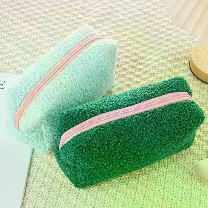 sac de maquillage en peluche mignon pour femmes, petits sacs à cosmétiques portables de voyage, trousse de toilette à fermeture éclair de couleur unie, pochette de lavage, sacs de rangement