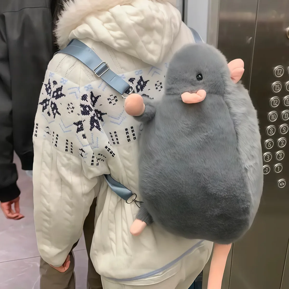 nouveaux sacs à dos tendance 2026 au design original, sacs à dos amusants en forme de souris avec fermeture éclair en peluche, sacs de transport grande capacité