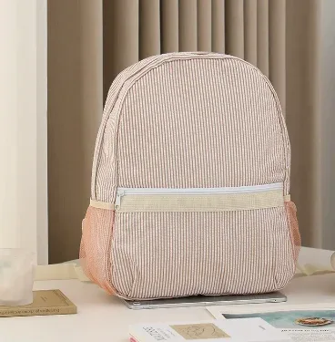 sac à dos seersucker monogrammé avec nom personnalisé, couleur bonbon brodée avec n'importe quel nom, sac de livre seersucker, sacs cadeaux uniques pour enfants