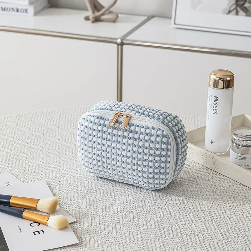 sacs de maquillage en peluche pour femmes, trousse à cosmétiques à fermeture éclair à carreaux, étui portable pour poudres de stockage d'évaluation cosmétique