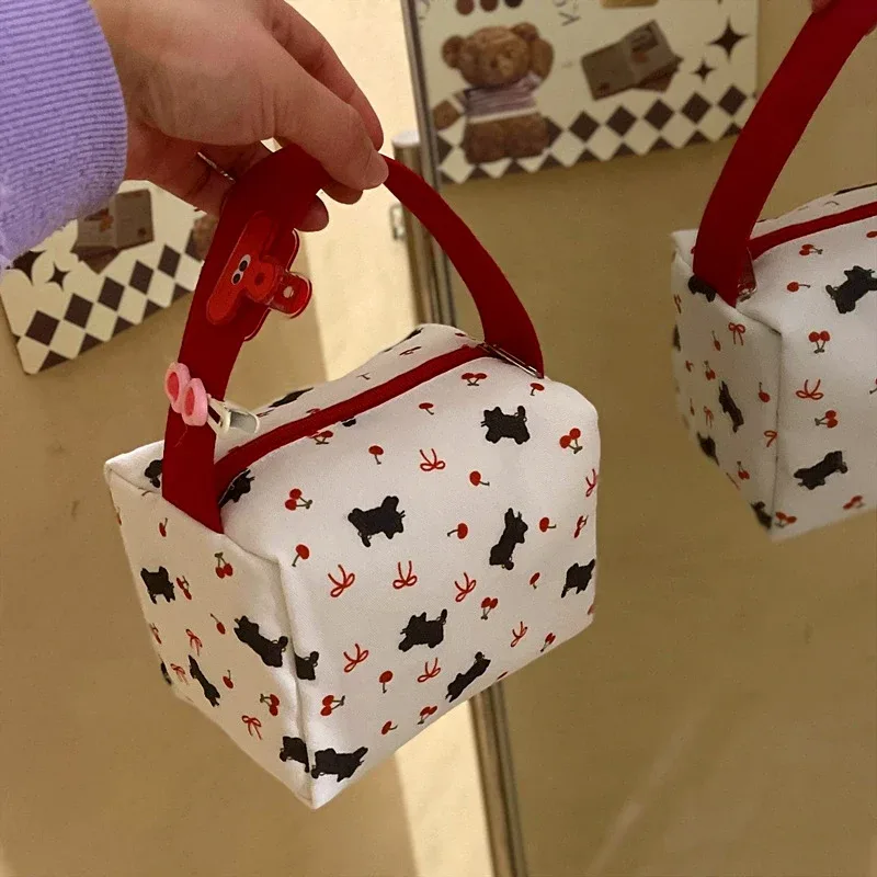 trousse de maquillage portable noire à motif chat et nœud cerise, spacieuse, pour voyage, sac de rangement tendance pour récompenses