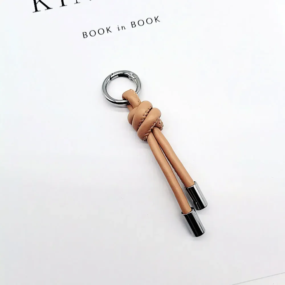 1 pièce de nouveau porte-clés pendentif, accessoires diy pour vêtements et bagages, accessoires de valise, cordon en cuir pour couple, simple et créatif.