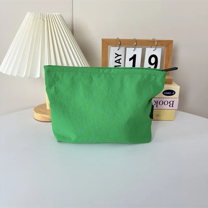 sac cosmétique en nylon avec logo imprimé personnalisé, couleur unie simple, pochette pour femme, grande capacité, fermeture éclair, sacs de rangement pour articles de toilette