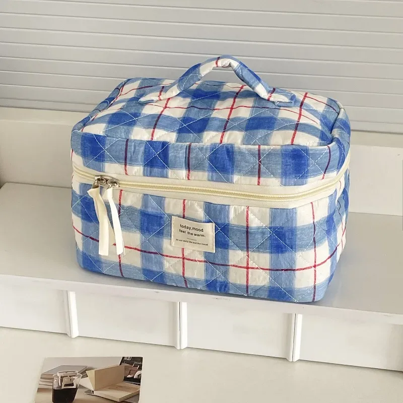trousse à cosmétiques vintage pour femme, jolie pochette à carreaux, trousse de maquillage de voyage pour femme, coton matelassé, ligne rouge et étui à crayons de rangement blues