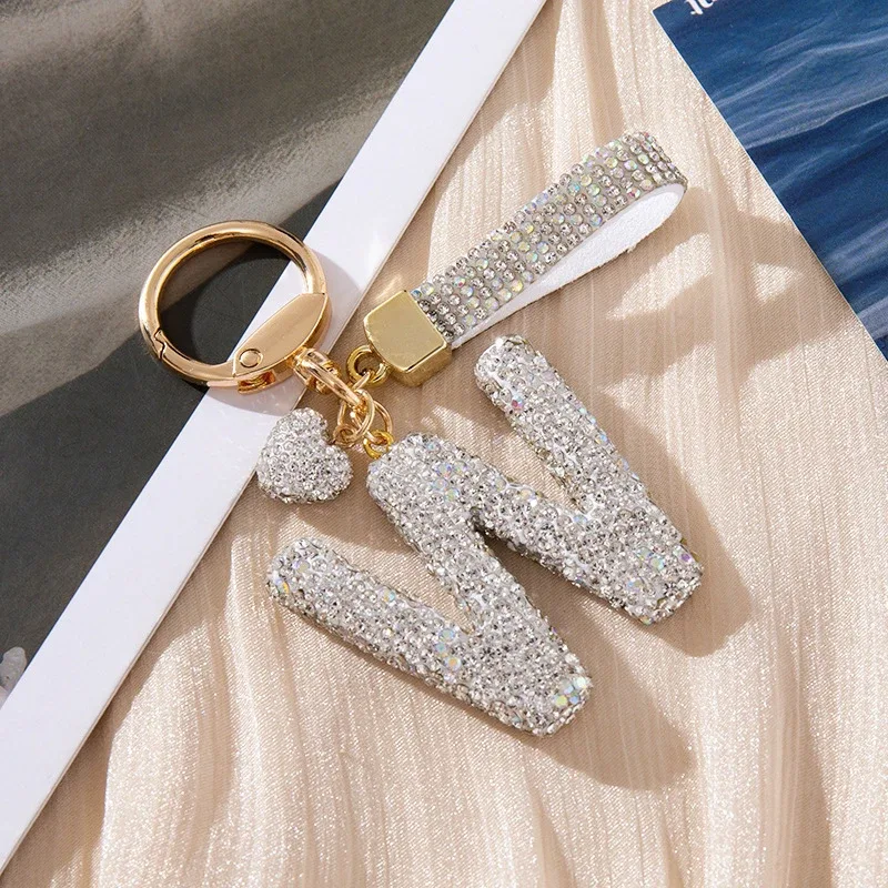 porte-clés avec lettres blanches brillantes, alphabet a-z pour porte-clés de voiture/sac à dos et cadeau avec lanière ajoutée