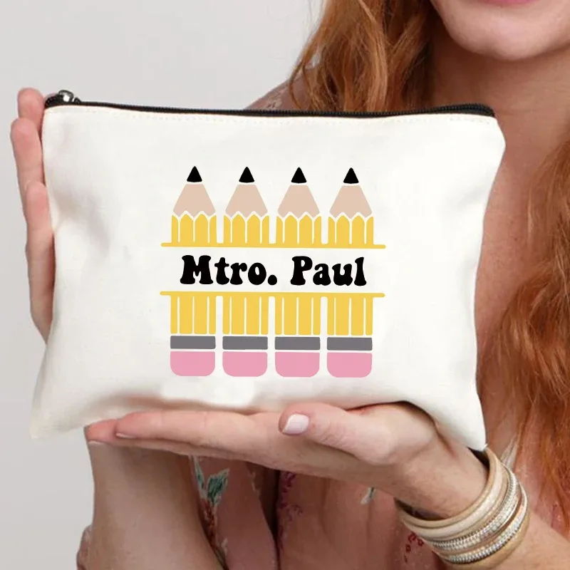 trousse de maquillage personnalisée avec nom de l'enseignant, sac à main pour femme, meilleur cadeau de graduation pour les enseignants, trousse à crayons, cadeau de retour à l'école
