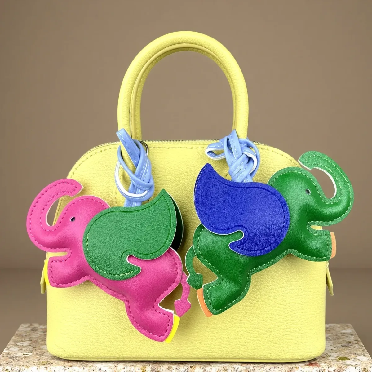 breloque amusante en cuir pu représentant un éléphant volant dumbo, pendentif animal pour sac à main, sac à dos, cadeau pour les amoureux des animaux, style bohème.