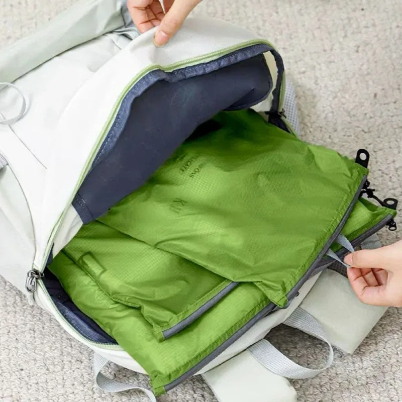 Pochette de voyage imperméable en silicone, sac de rangement extérieur ultra-léger pour vêtements, articles de toilette, natation, voyage d'affaires