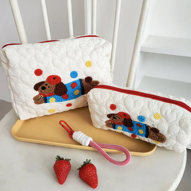 Sacs à cosmétiques de dessin animé de grande capacité pour femmes, trousse de maquillage pour femmes, trousse à crayons pour filles, pochette à pois en forme de cœur, sacs à main matelassés pour dames