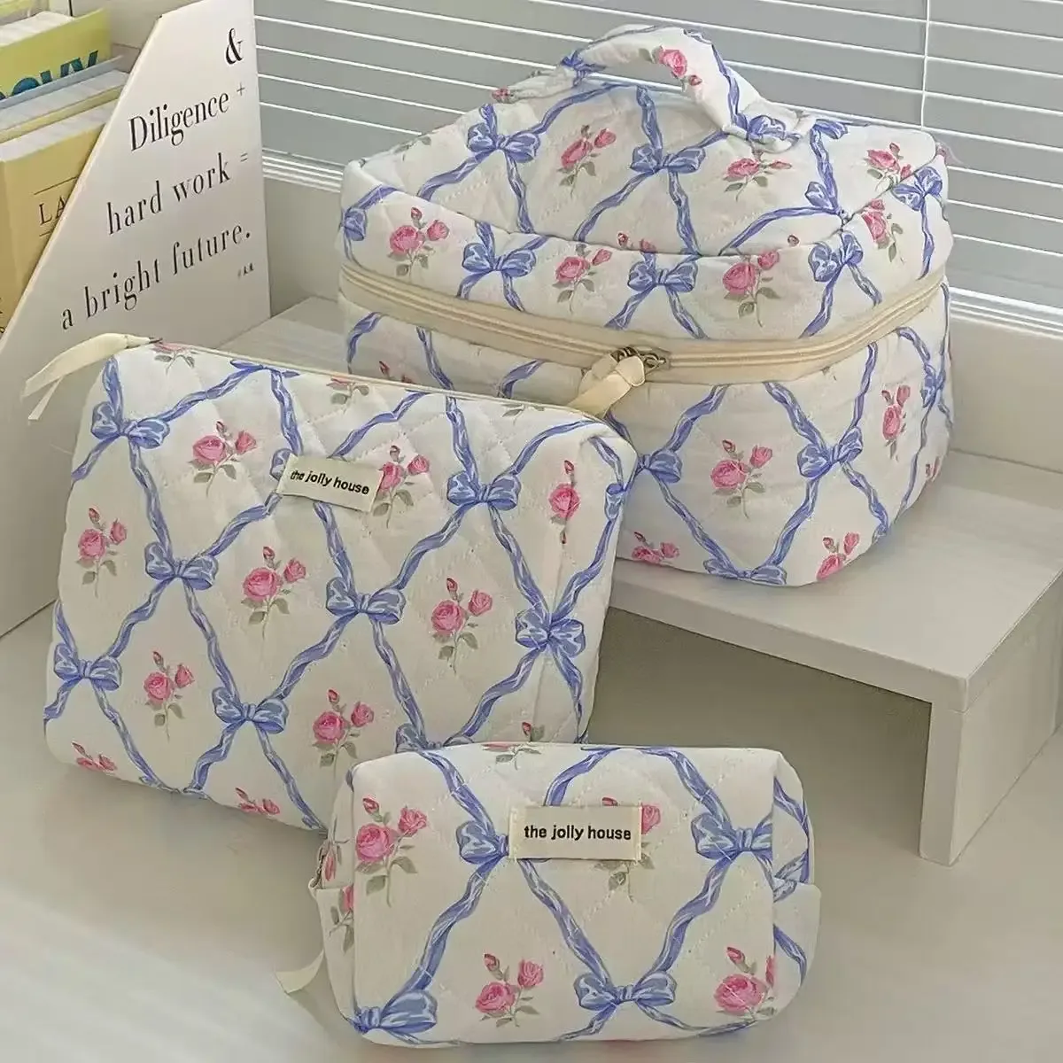 trousse de maquillage en coton matelassé avec nœud et fleur, sac cosmétique zippé pour femme, pochette portable en tissu pour filles