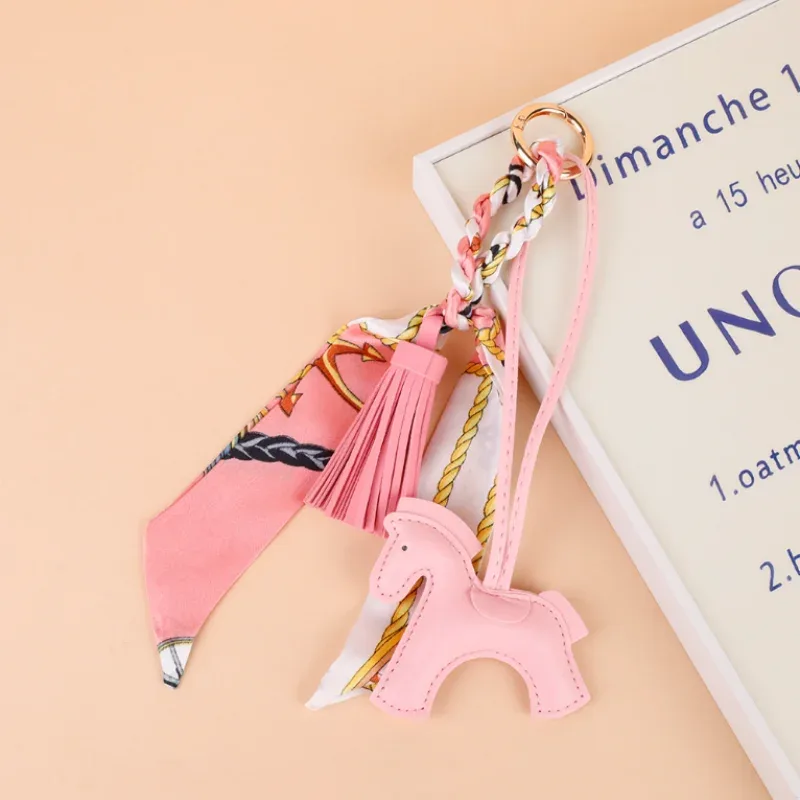 1 pièce porte-clés poney en cuir avec cordon tressé, pendentif pour sac à dos, accessoires de suspension pour sac de téléphone, décoration diy