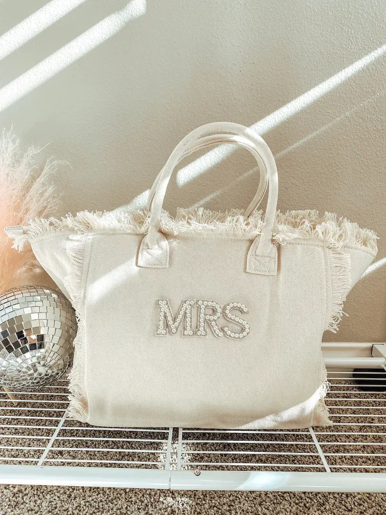 sac fourre-tout d'été pour la mariée | fourre-tout de demoiselle d'honneur | cadeau pour la mariée | sac lune de miel | fourre-tout lune de miel avec nom de famille | mariée personnalisée