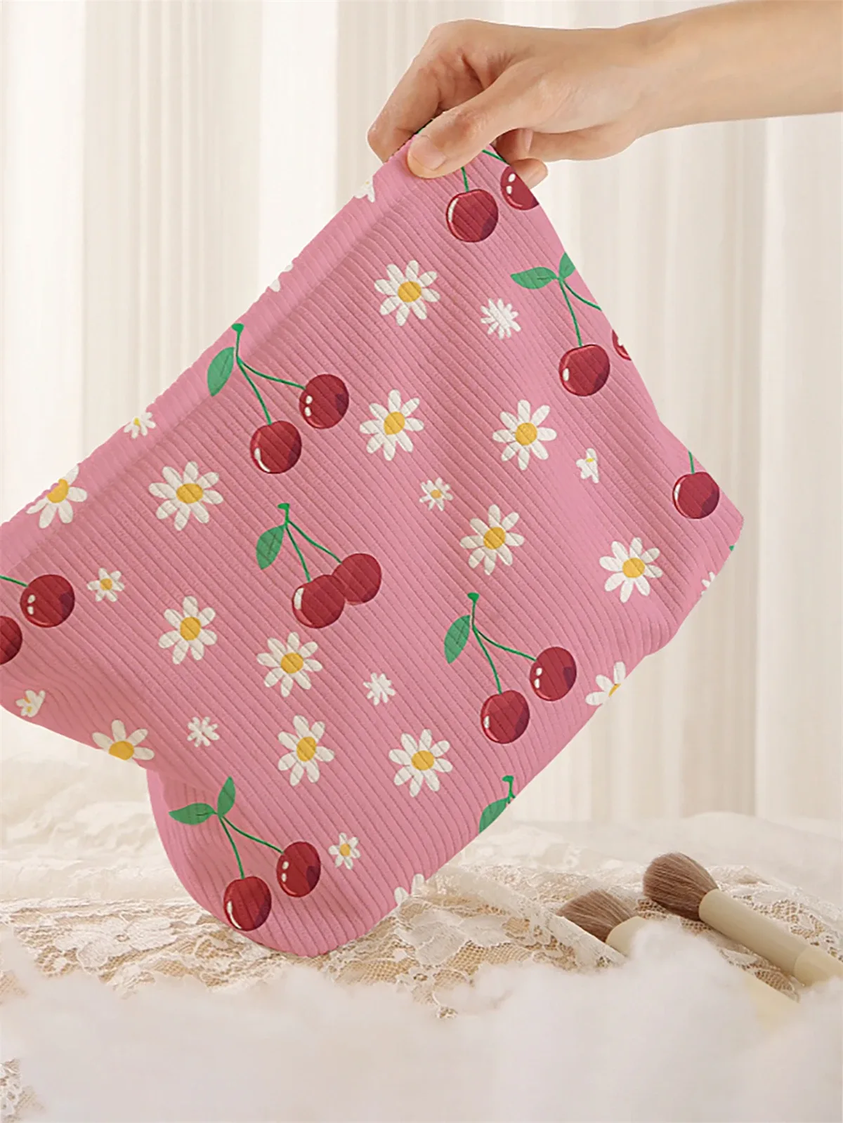 1 trousse de maquillage en velours côtelé à motifs cerises, boîte de rangement de maquillage légère à fermeture éclair, sac multifonctionnel avec doublure
