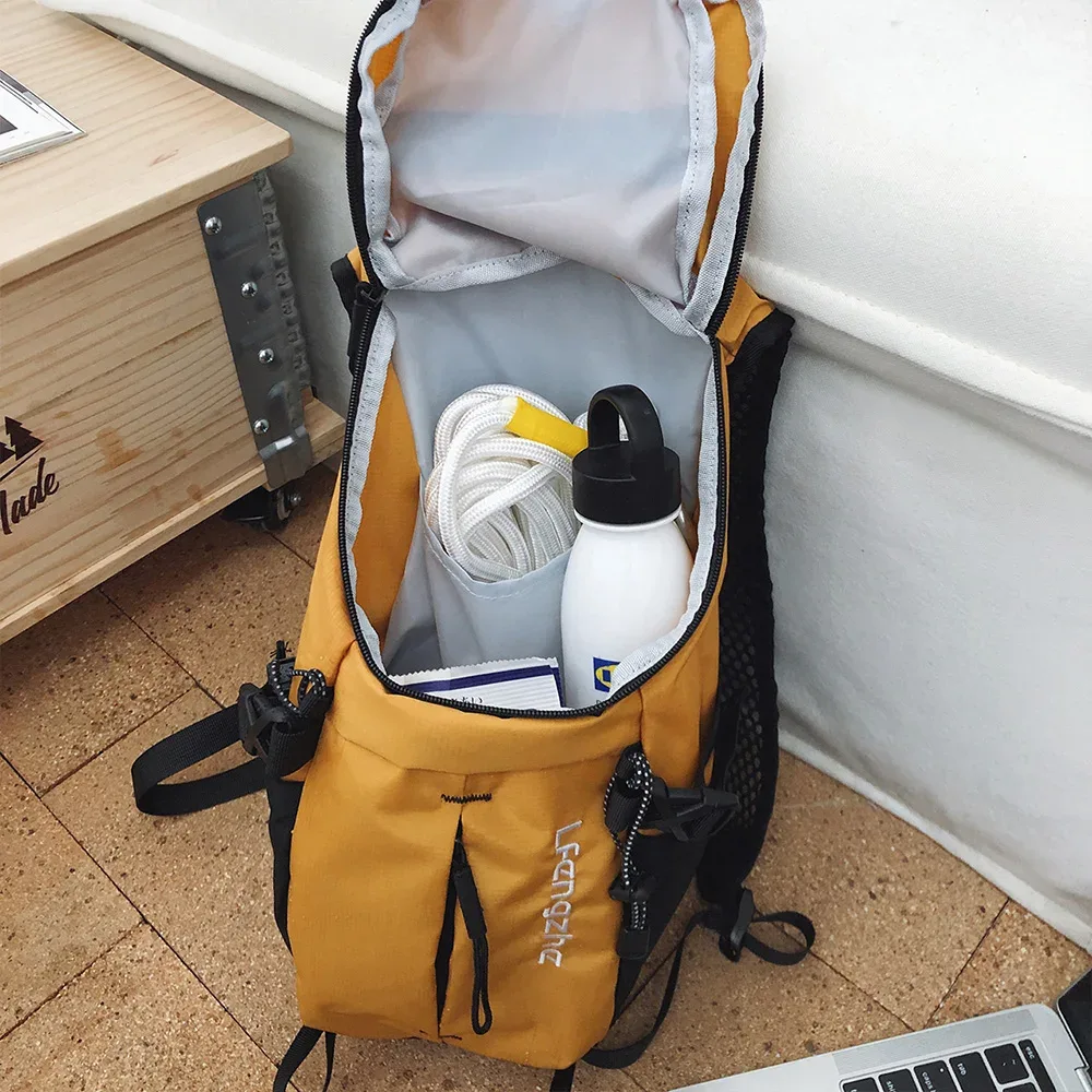 mini sac à dos d'extérieur léger à motif montagne avec sangle réglable pour la randonnée, les voyages, le camping et les sorties quotidiennes en plein air