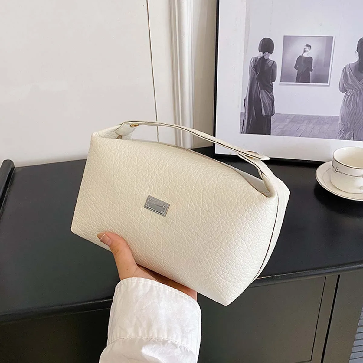 nouveau sac de rangement en pu, trousse de toilette à main de grande capacité à la mode, trousse de maquillage portable multifonctionnelle sur mesure pour femmes
