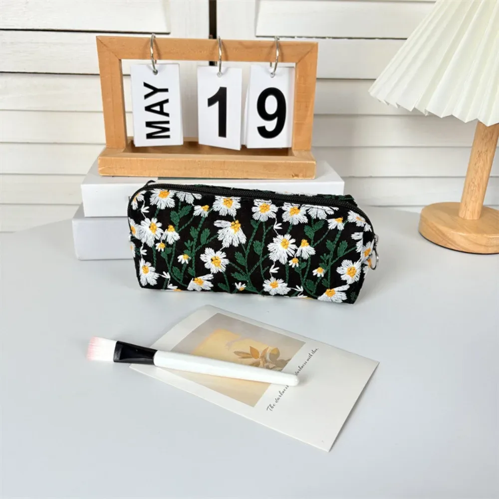 trousse de maquillage coréenne grande capacité anti-poussière brodé style marguerite ins portable organisateur d'articles divers pour femme