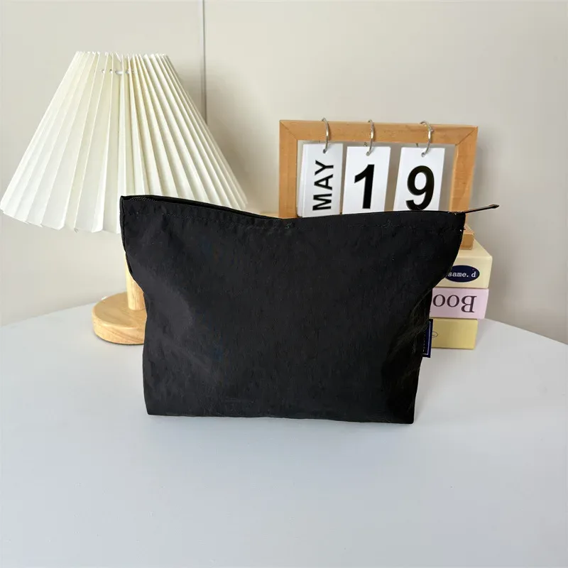sac cosmétique en nylon avec logo imprimé personnalisé, couleur unie simple, pochette pour femme, grande capacité, fermeture éclair, sacs de rangement pour articles de toilette