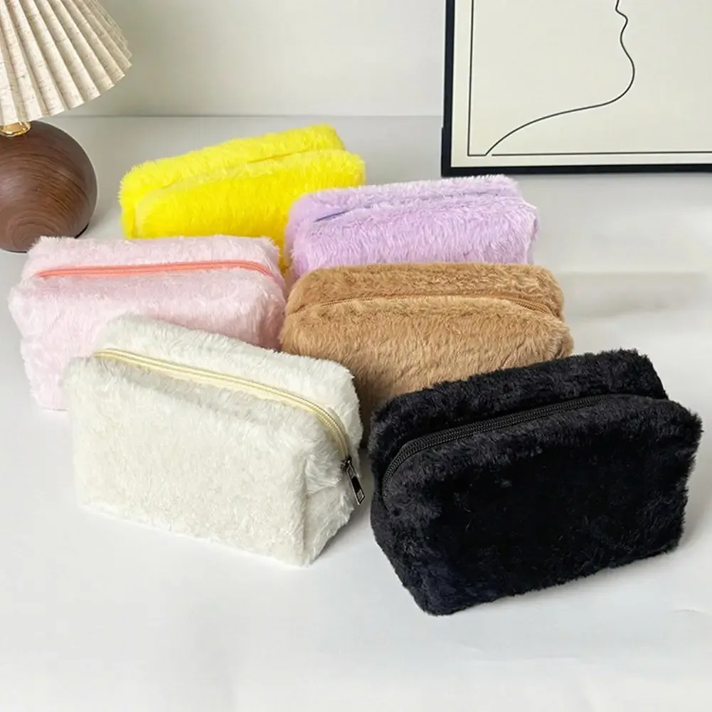 trousse de maquillage en peluche de grande capacité, organiseur de toilette portable pour les voyages et l'usage quotidien 