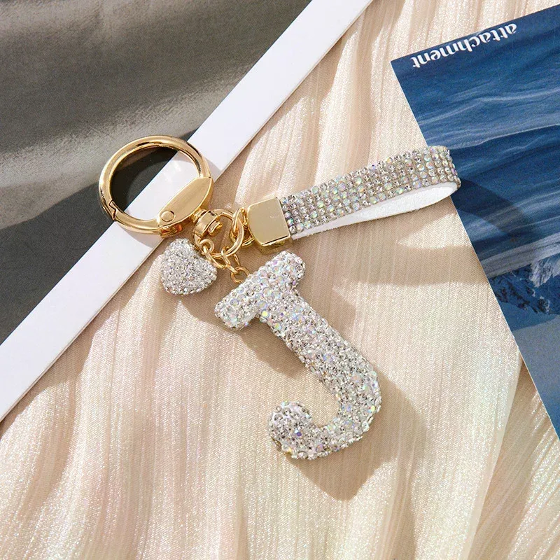 porte-clés avec lettres blanches brillantes, alphabet a-z pour porte-clés de voiture/sac à dos et cadeau avec lanière ajoutée