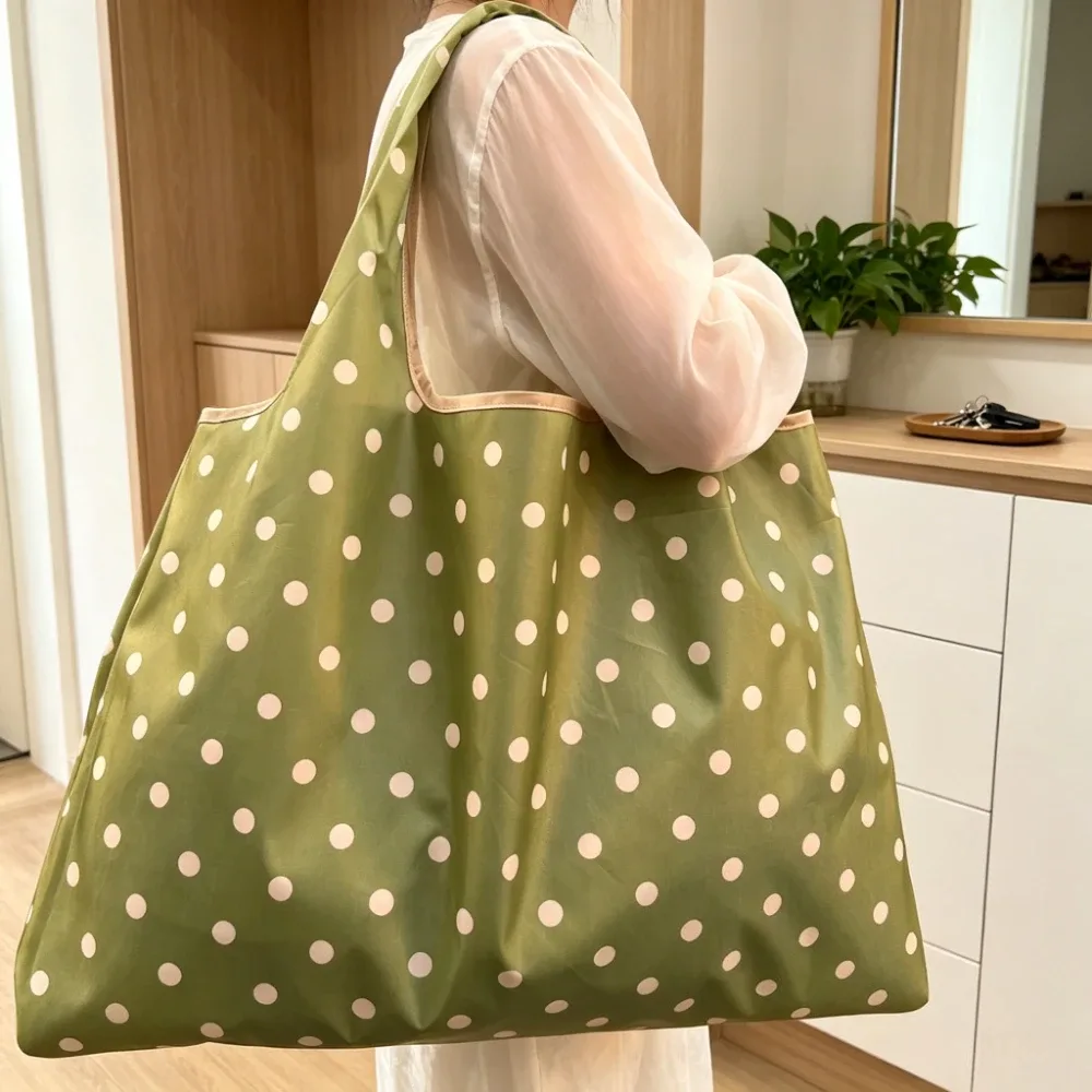Sac fourre-tout pliable à pois, sac de shopping réutilisable en nylon léger, grande capacité, sac à main à bandoulière, pour voyage, pique-nique, courses et rangement