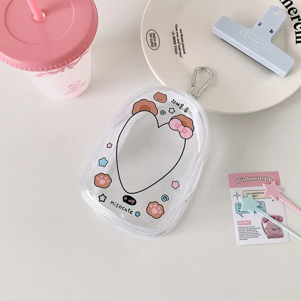 dessin animé pvc trèfle à quatre feuilles figurine poupée sac de rangement transparent mignon fille sac à dos pendentif porte-clés affichage poupée sac portefeuille