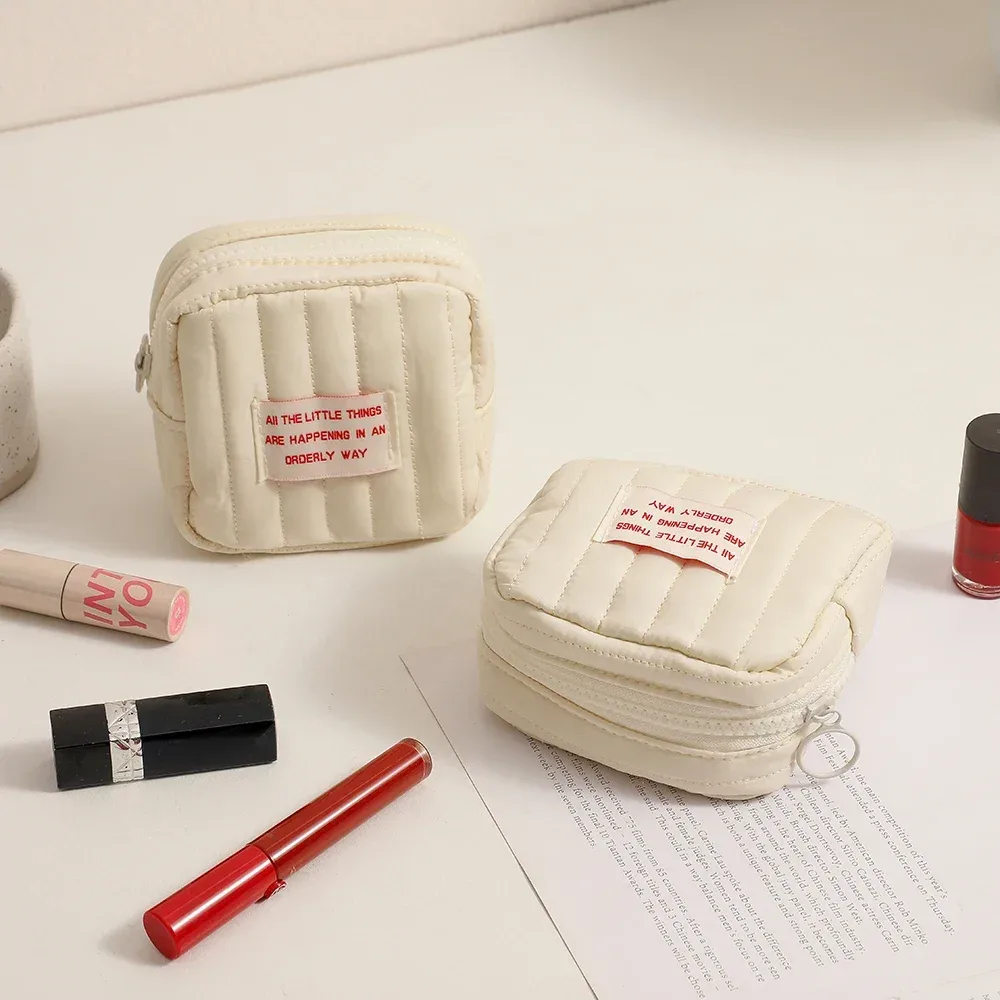 mini sac à cosmétiques carré coréen mignon pour femmes, écouteurs portables, rouge à lèvres, serviettes hygiéniques, pochette de rangement, petits sacs de maquillage à fermeture éclair