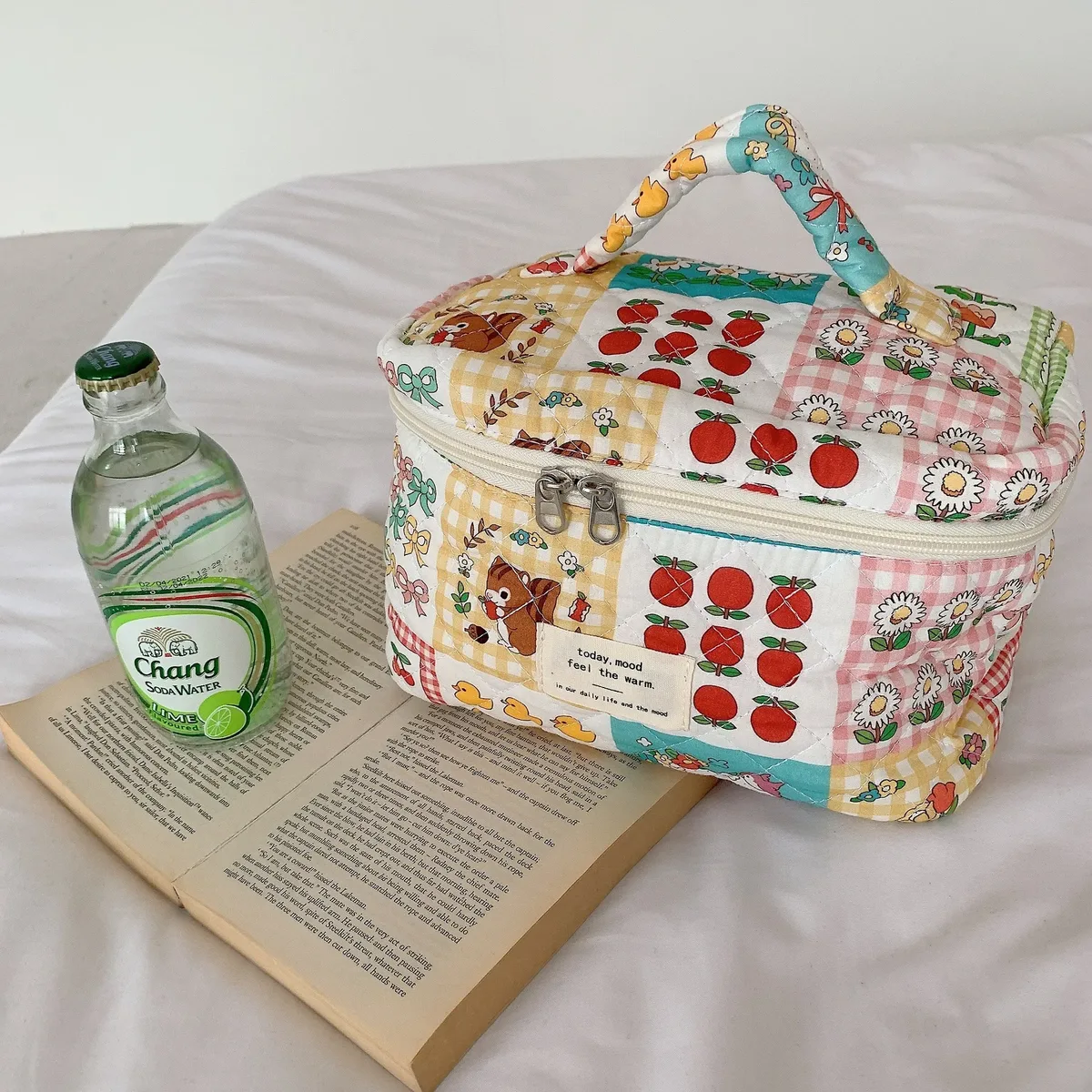sac de maquillage en coton matelassé pour femmes, mignon, organisateur de cosmétiques à fermeture éclair, pochette essentielle de voyage, sac à main en forme de boîte, trousse de toilette pour dames