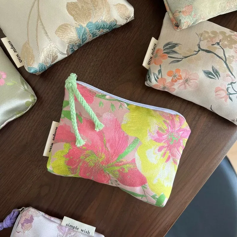 mini trousse de maquillage en satin jacquard style chinois, nouvelle collection été, texture lisse, pour cartes, rouge à lèvres, écouteurs, pour femmes