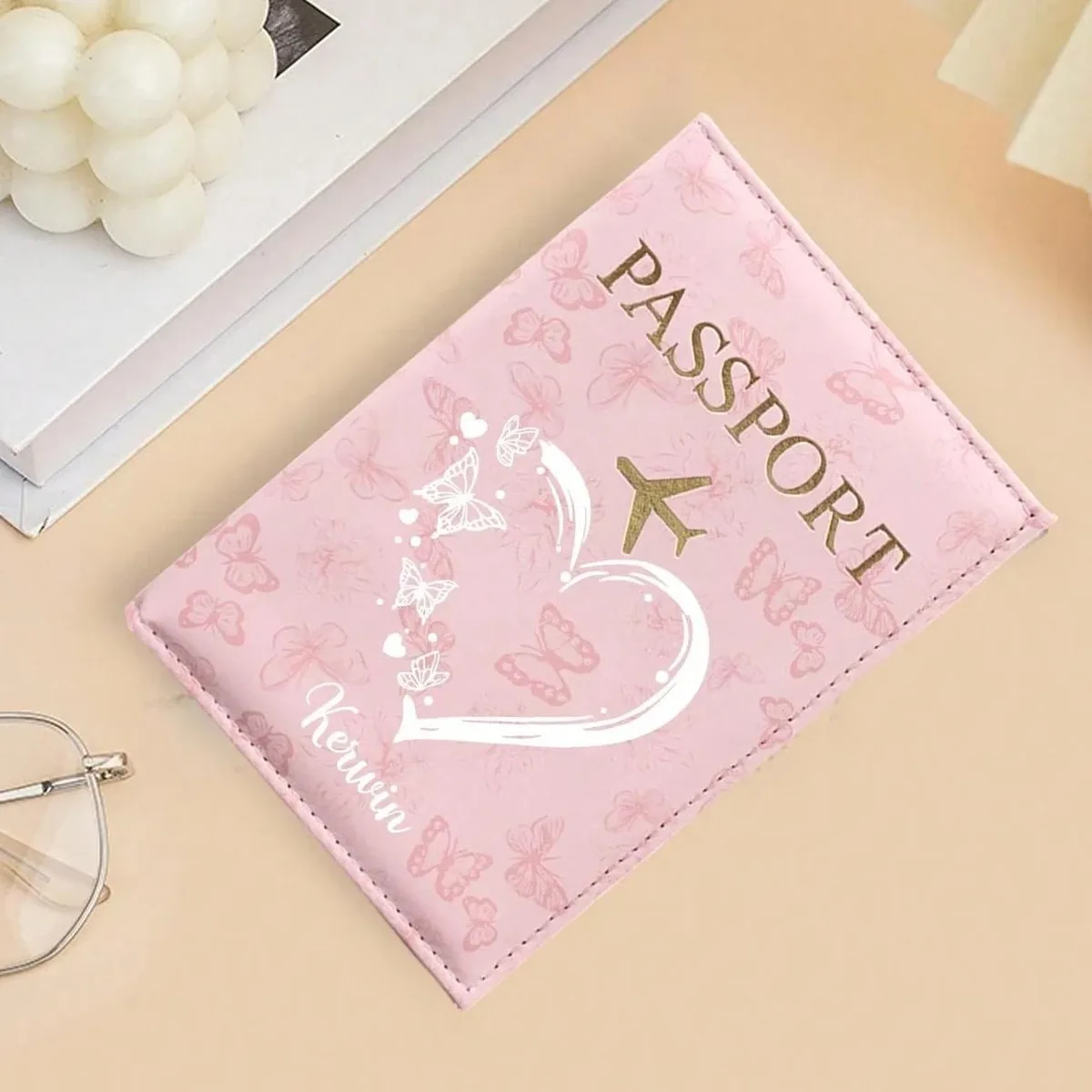 1 pièce porte-passeport personnalisé avec nom, motif papillon, organiseur de documents de voyage, étui à cartes, portefeuille de passeport unisexe