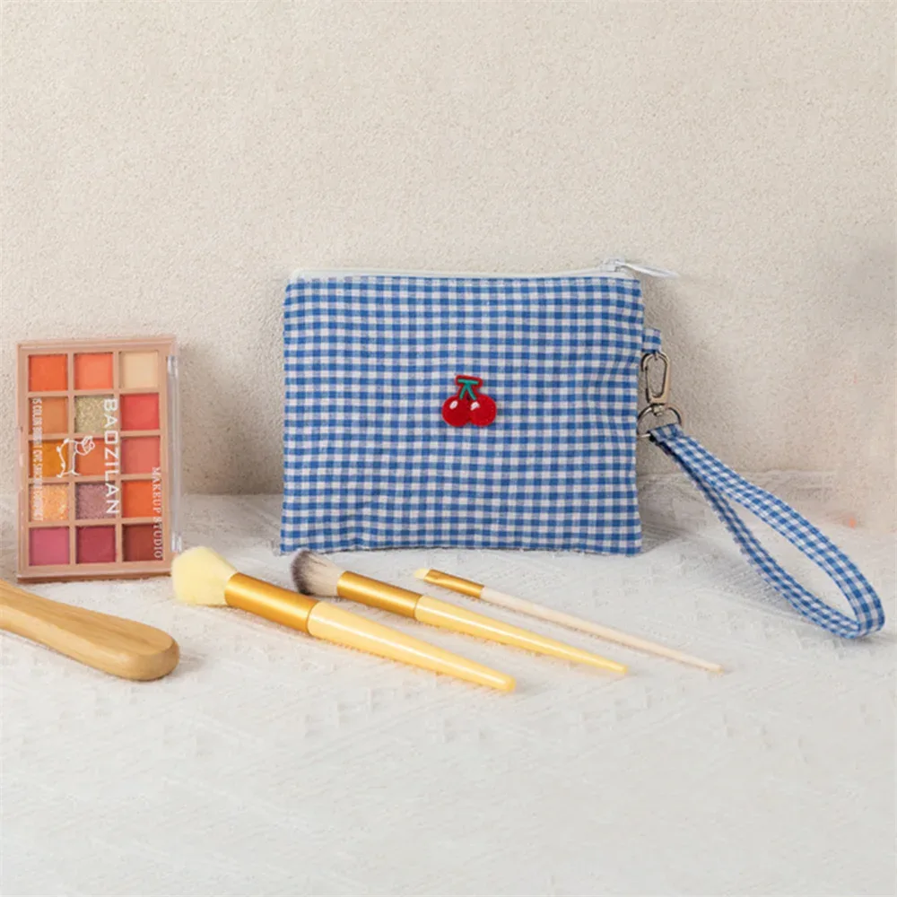 sac de maquillage en toile cerise, sac de rangement portable à carreaux rouges de grande capacité pour cosmétiques et rouge à lèvres, pochette de toilette à fermeture éclair