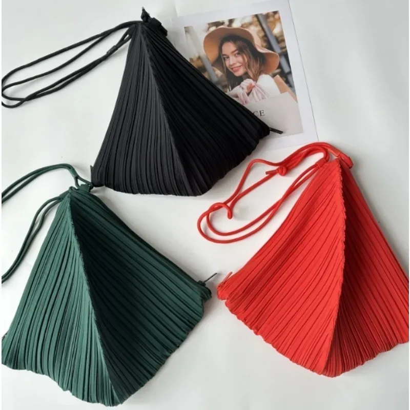 Miyake japonais décontracté sport vent plissé sac à bandoulière hommes femmes universel mode loisirs rétractable sac à main sac de téléphone portable
