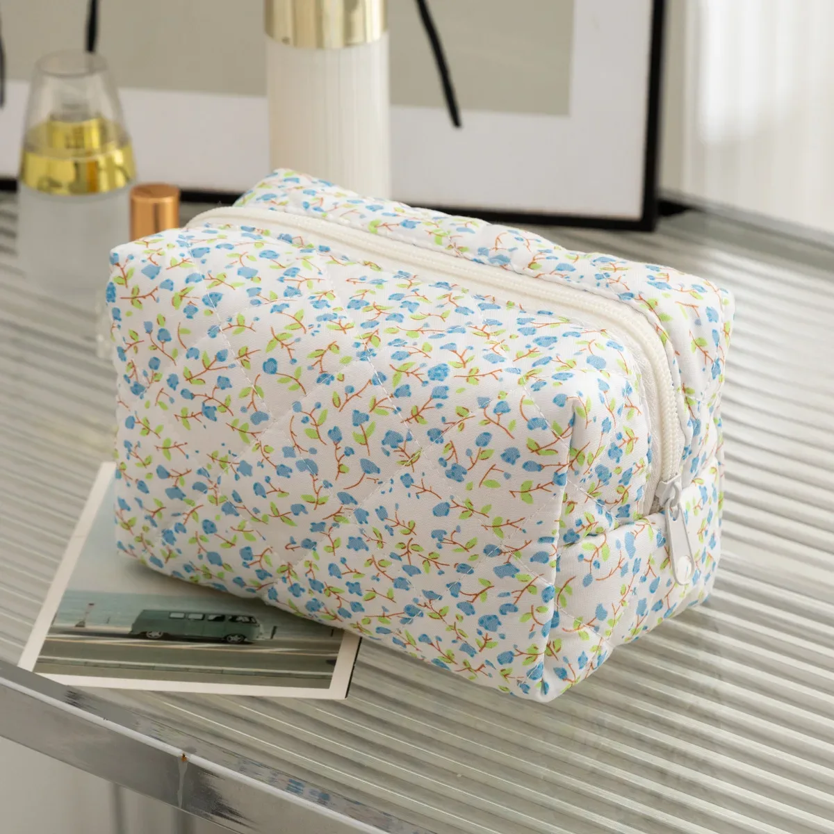 pochette de maquillage florale matelassée douce, pochette de voyage en coton portable, trousse de toilette à fermeture éclair, organiseur de rangement pour femmes