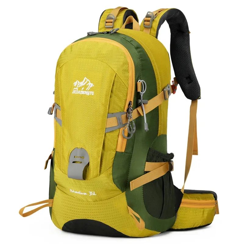nouveau sac d'alpinisme en plein air léger voyage sport sac à dos hommes léger étanche randonnée sac à dos camping sac à dos