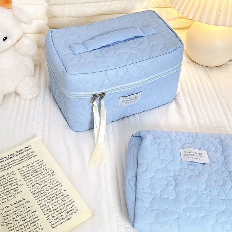 Trousse de toilette portable en coton matelassé avec fermeture éclair pour femme, sac à main d'évaluateur cosmétique, forme de boîte, trousse de maquillage mignonne pour filles, 1PC