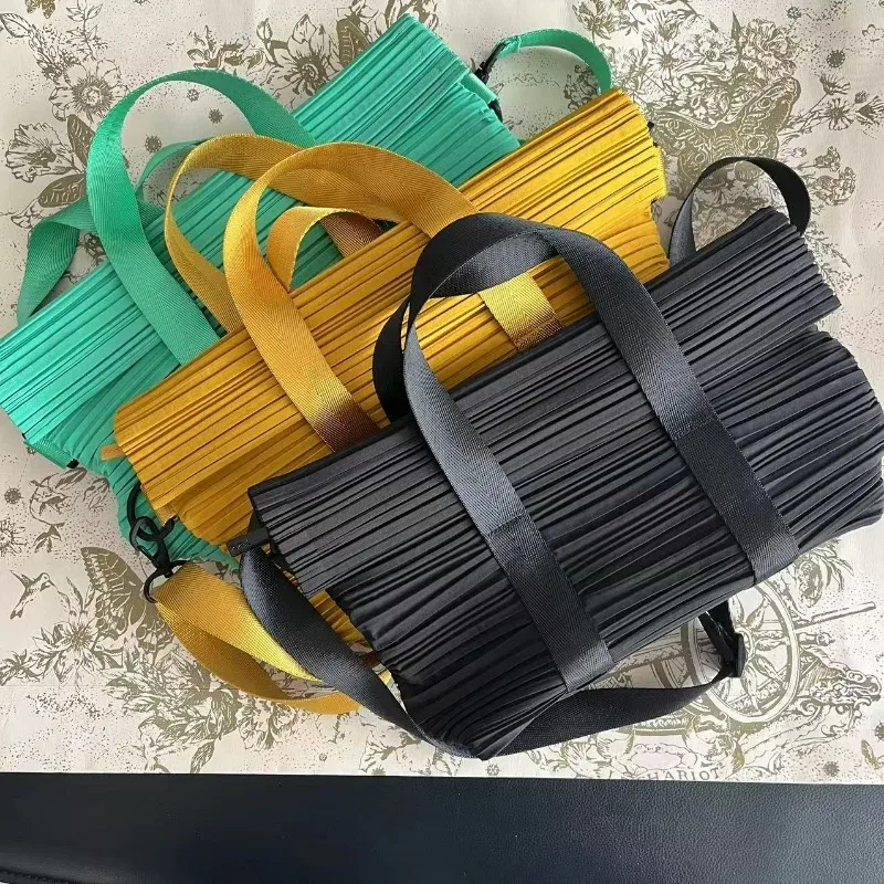 sac à bandoulière de même style pour hommes et femmes, sac à fermeture éclair polyvalent de rue haut de gamme, sac à main en toile, ata yake, 2024