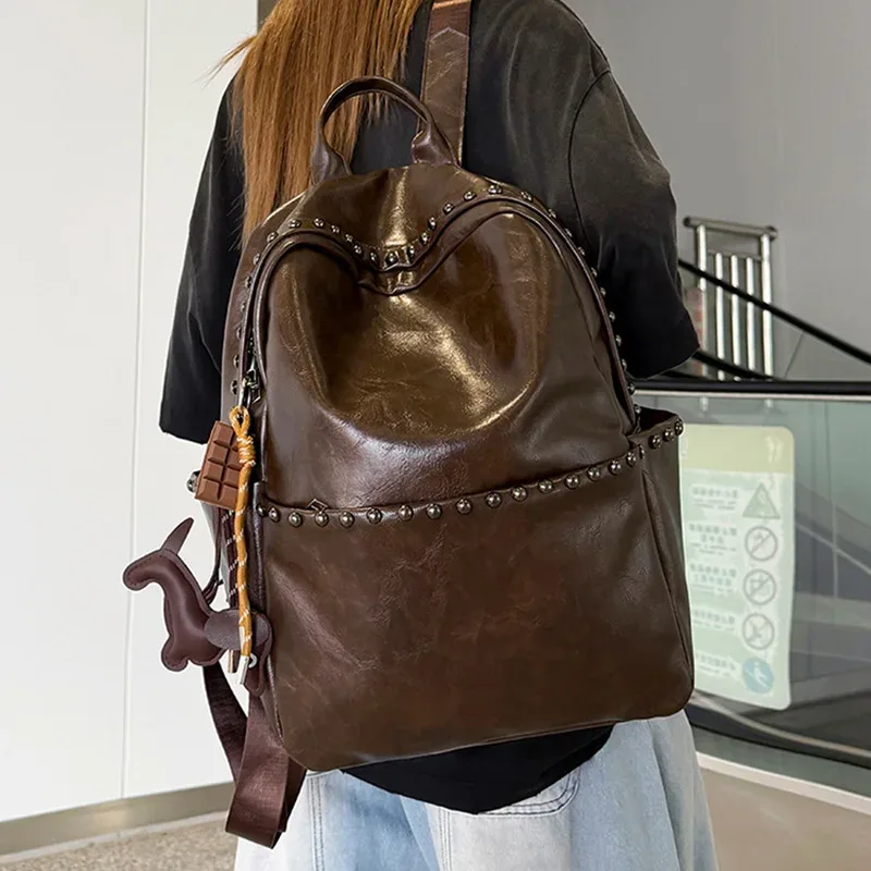 nouveau sac à dos à rivets, grande capacité, sac de voyage, sac à dos de couleur unie, sac pour ordinateur portable, sac à dos pour étudiants