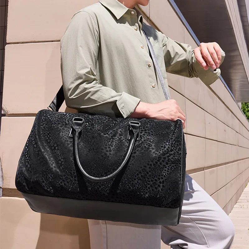 Sac de voyage noir à imprimé léopard pour homme, sac à main pour ordinateur portable de 16 pouces, bandoulière amovible, sac de week-end, de gym ou de voyage d'affaires