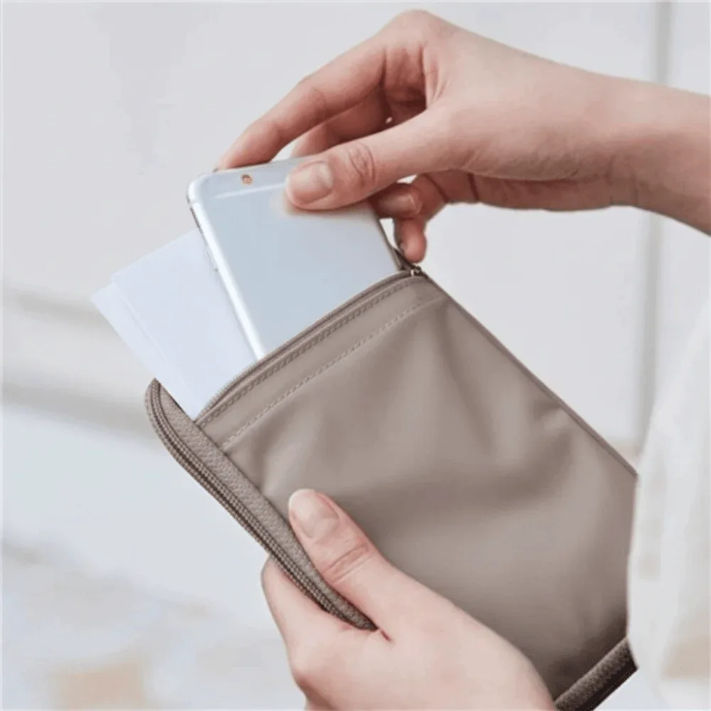 porte-passeport de couleur unie en nylon, design multifonctionnel, portefeuille de voyage, style portable, résistant à l'eau.