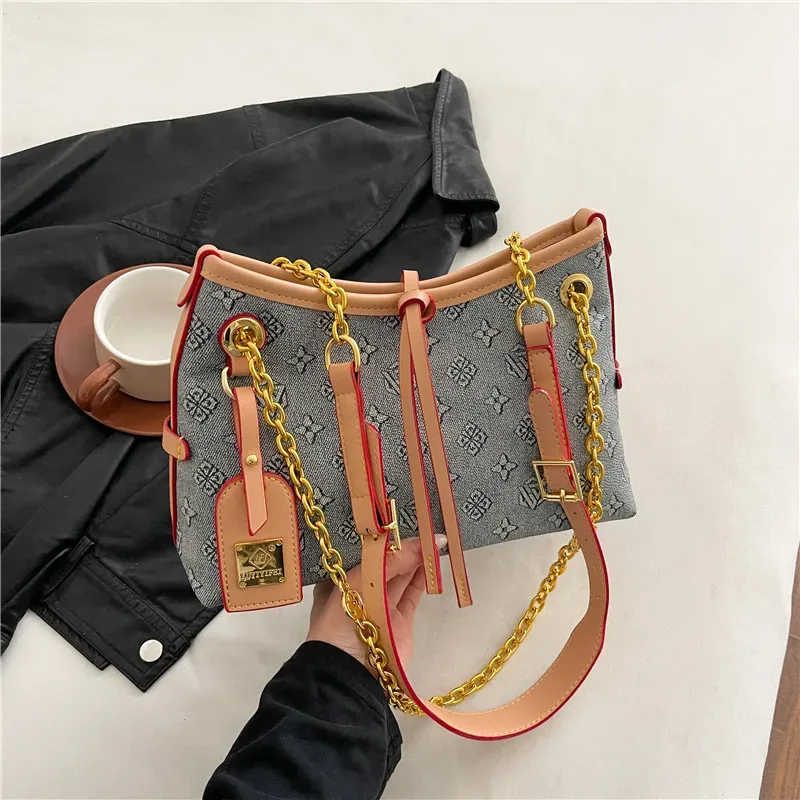 sac fourre-tout de luxe grande capacité à imprimé floral, sac à bandoulière tendance pour femme avec chaîne, sac à main polyvalent en cuir souple pour le quotidien