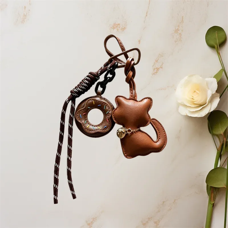 porte-clés mignon en cuir en forme de chat, pendentif esthétique pour sac à dos, cadeau pour les amoureux des chats, femmes et filles