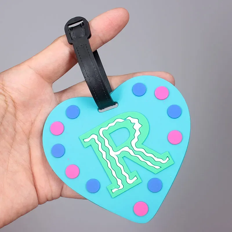 étiquette d'accessoires de voyage pour bagages, 26 lettres mignonnes, en gel de silice, support d'identification pour valise, étiquette d'embarquement pour bagages, portable, nouveauté