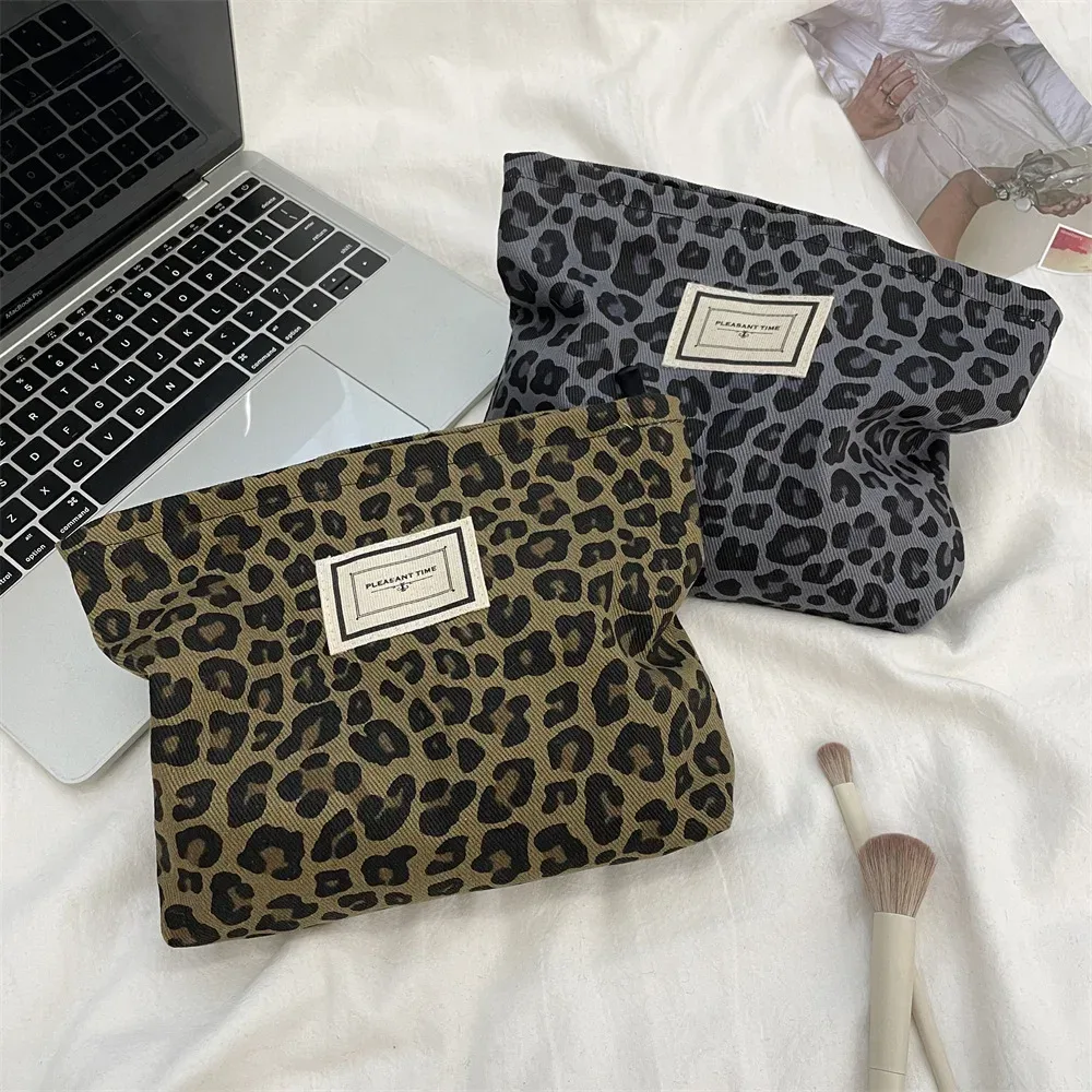 Sacs à cosmétiques College léopard pour femmes, trousse de maquillage portable simple pour dames, sacs à main de voyage en plein air, sac de rangement de lavage féminin, mode