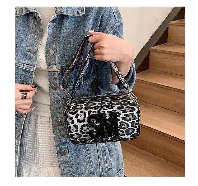 2026 steve madden sac à bandoulière polyvalent et tendance pour femme, petit sac couleur bonbon avec large sangle, sac pour appareil photo