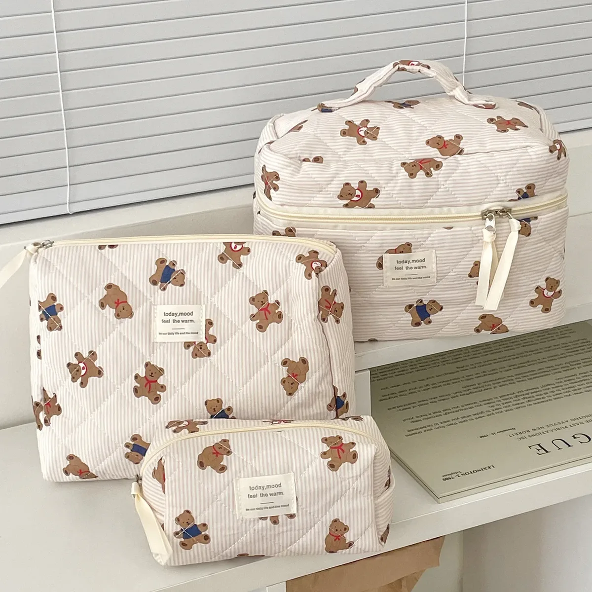 lot de 3 trousses de toilette matelassées à nœuds et motifs floraux, style vintage, grande capacité, souples et portables, pour maquillage et articles de toilette