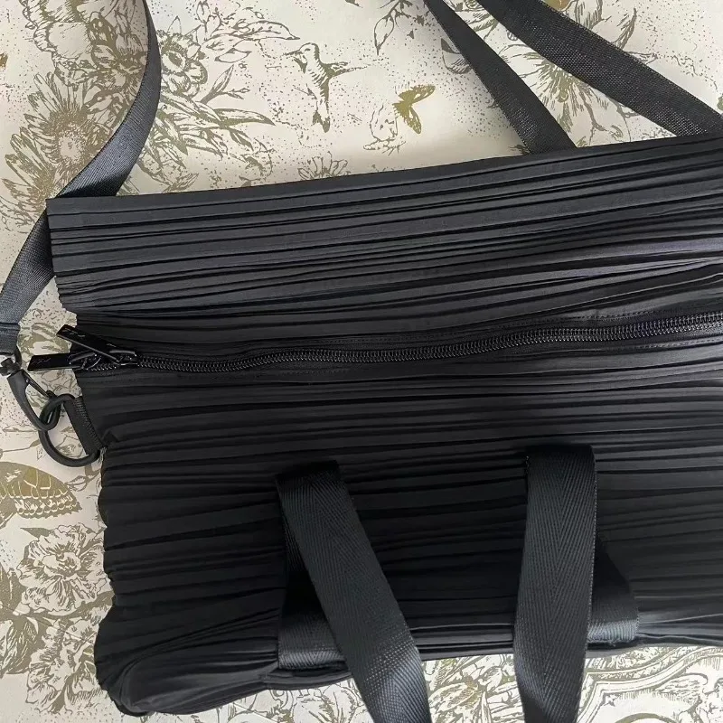sac carré plissé miyake tendance décontracté grande capacité, nouveau sac de sport 2026, pochette de rangement loisirs, sac bandoulière portable réglable