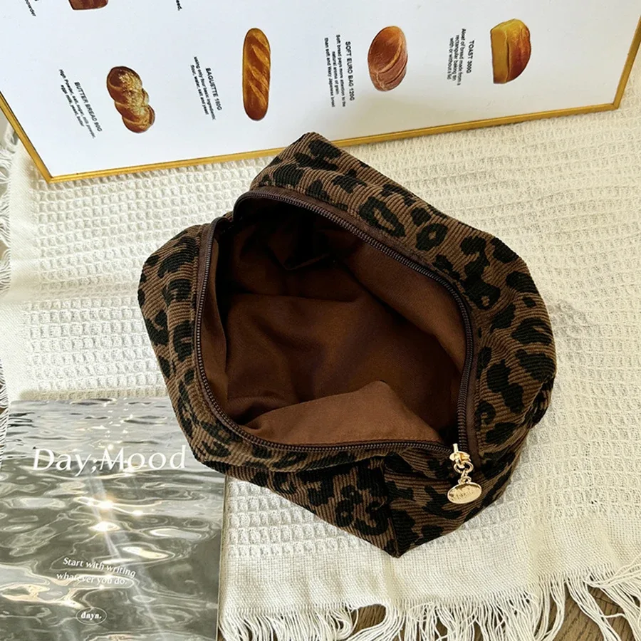 trousse de maquillage unique à imprimé léopard • organisateur de cosmétiques grande capacité • pochette de rangement pour rouges à lèvres