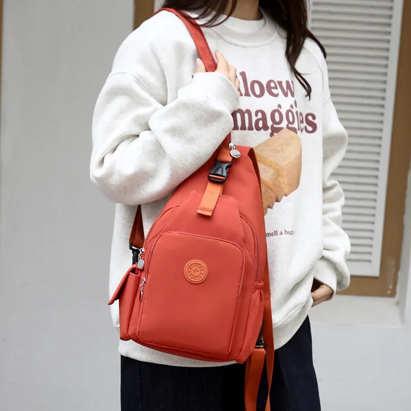 en vente voyage en plein air 2025 nouveau multifonctionnel décontracté grande capacité oxford tissu poitrine sac léger double sacs à bandoulière